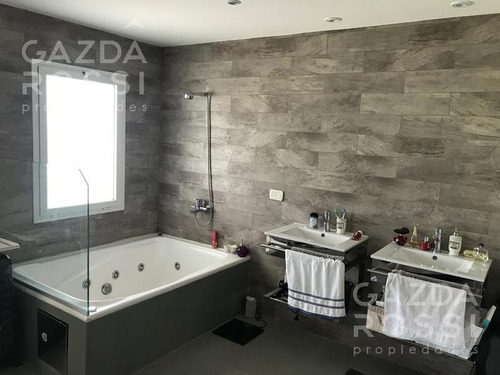 Imagen 15 de 17 de Moderna Propiedad Con Piscina En Barrio Santa Juana, Canning