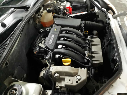 Imagen 10 de 12 de Renault Kangoo 1.6 2 Furgon Confort Cd Svt 1plc 2010