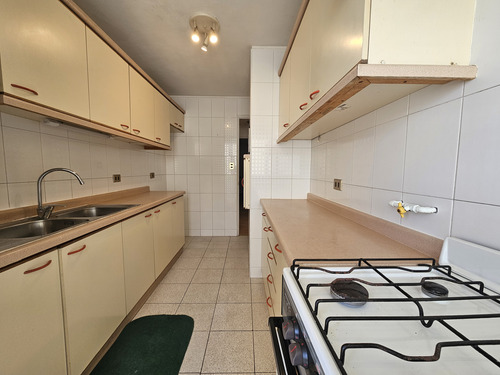 Departamento En Calle Traslaviña, A Pocas Cuadras De Alvare
