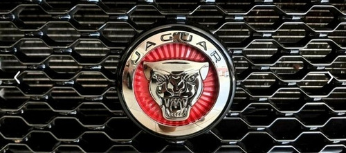 Imagem 2 de 15 de Jaguar Xe R-sport Turbocharged Ed. Limitada 240cv 2017