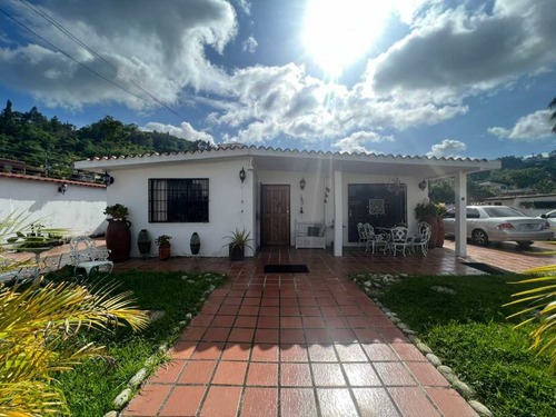 #024 Venta Casa Colonial De 370 M2 El Hatillo