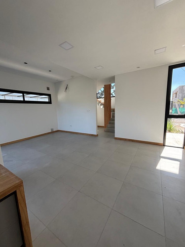 Vendo Exclusivo Duplex Barrio Privado