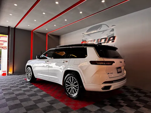 Jeep Grand Cherokee 5.7 V8 L Summit Reserve 4X4 At
