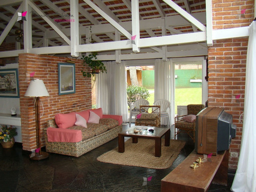 Chalet De Epoca En Muy Buen Estado- Ref: 7191