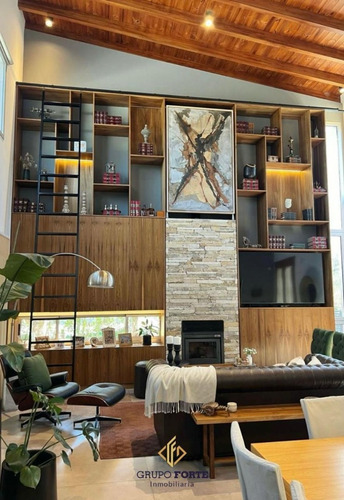 Casa De Categoria En Venta En Country Valle Del Golf