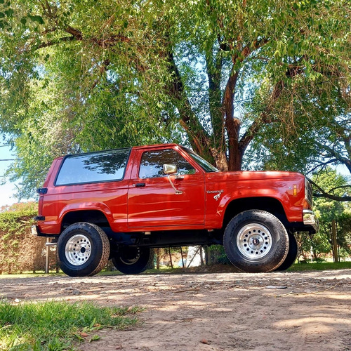 Ford Bronco Xlt v6