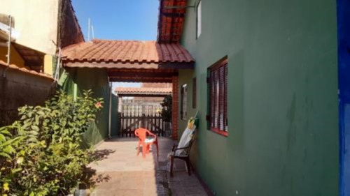 Imagem 8 de 14 de Casa No Bairro Balneário Tupy, Em Itanhaém, Litoral Sul De São Paulo, Localizada No Lado Praia À 900 Metros Do Mar. Possui Churrasqueira, Edícula E Vaga Para 03 Automóveis
