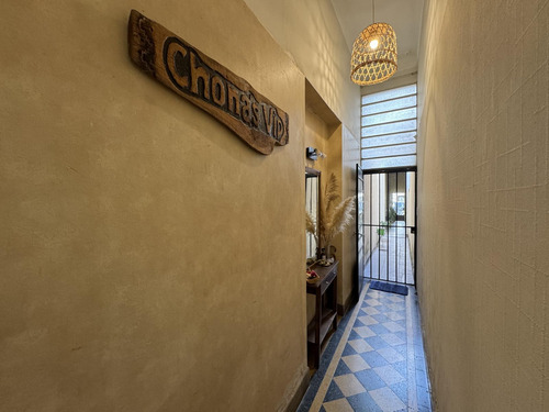Casa De Pasillo Unica A La Venta 2 Dormitorios Con Patio Y Terraza En El Centro
