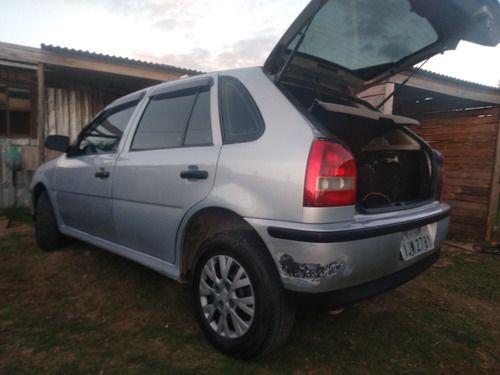 Imagem 9 de 10 de Volkswagen Gol 2001 1.0 16v Plus 5p