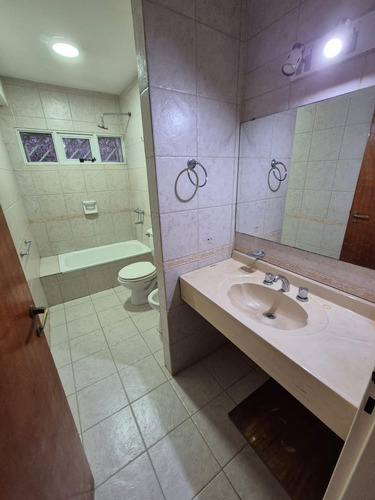Departamento 2 Ambientes Con Cochera En Banfield Oeste