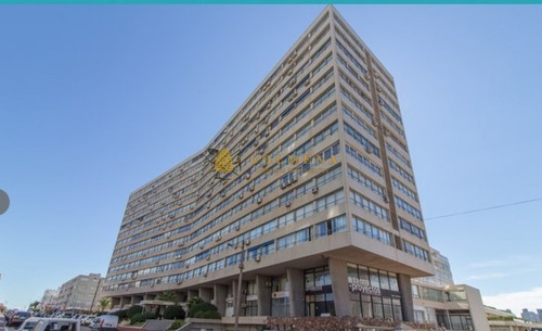 Hermoso Departamento En Venta En La Zona De La Península.- Ref: 3826