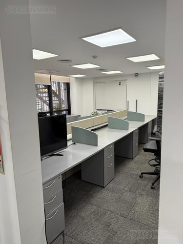 Edificio En Alquiler O Venta De 1300 M2 En Lomas De San Isidro