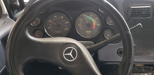 Mercedes 1218
