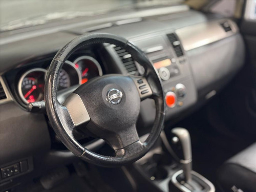 Nissan Tiida 1.8 SL 16V FLEX 4P AUTOMÁTICO