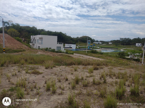 Lote Esquinero En Carmen De Apicala - Listo Para Comenzar A Construir