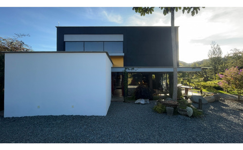 Casa Campestre En Venta En Envigado El Escobero Urbanización Privada