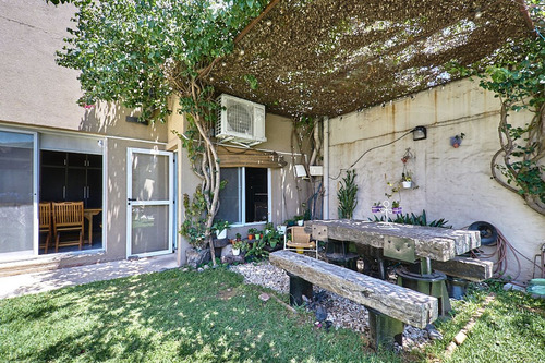 Venta Casa 4 Ambientes C/piscina. Financia/permuta