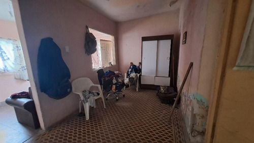 Cerro!!! Buena Inversion, Esquina , Terreno Grande, 2 Casas A Reciclar !!!!!!