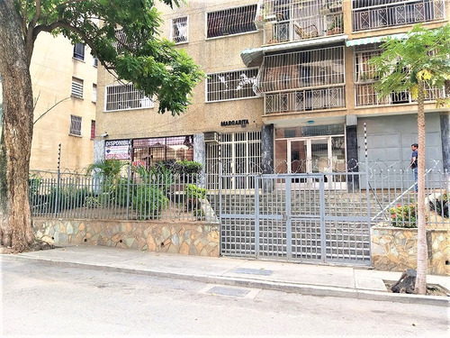 Imagen 2 de 11 de Las Acacias Se Alquila Local/oficina Para Consultorio , Laboratorio 38 M2