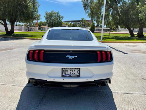 Imagen 8 de 15 de Ford Mustang 2.3 Turbo Ecoboost