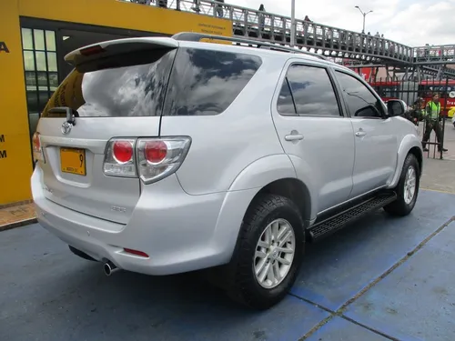 Toyota Fortuner Sr5 4x2 2700cc At Aa