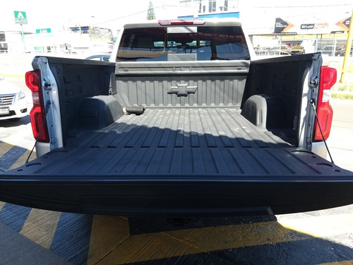 Imagen 12 de 15 de Chevrolet Cheyenne 2020 5.4 2500 Doble Cab Lt Z71 4x4 At