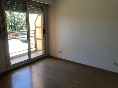 Imagen 7 de 16 de Departamento Semipiso - Castelar Norte - 3 Ambientes - Venta - Permuta