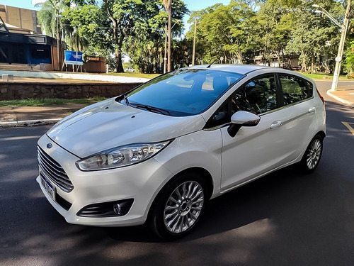 Imagem 1 de 14 de Ford Fiesta 1.6 Titanium Hatch 16v