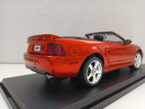 Maisto 2003 Ford Svt Mustang Cobra Convertible 1:18 Naranja Naranja (Usado)