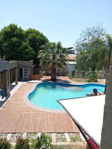 Imagen 2 de 14 de Cabaña Para 4 Personas- Pileta Cochera 2 Dormitorios