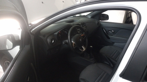 Imagen 2 de 8 de Renault Logan 2020 1.6 16v Intense Cvt