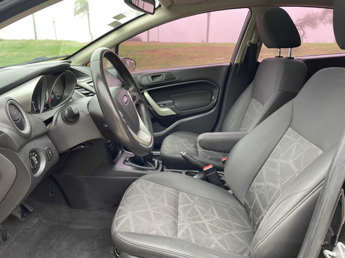 Imagen 9 de 14 de Ford Fiesta Kinetic Design 2012 1.6 Design 120cv Titanium