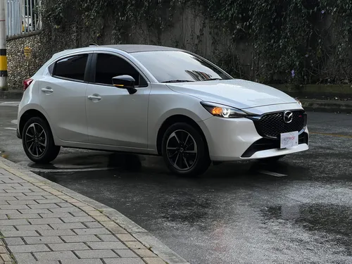 Mazda 2 Grand Touring 2.0 Carbon Edition