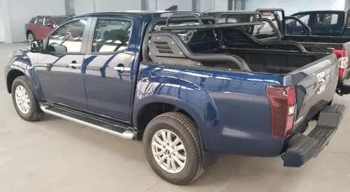 Jim Isuzu Re-max Deluxe 4x2 At 2.0 Turbo 217hp 258l R17 Piel