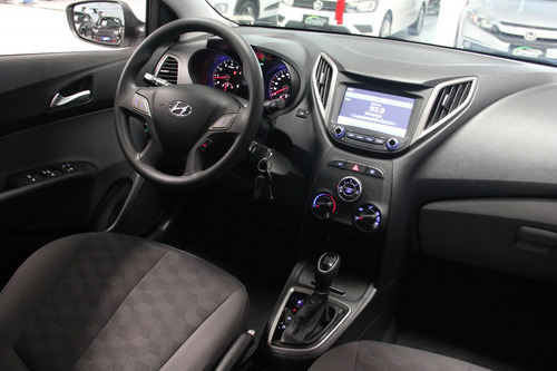 Imagem 12 de 14 de Hyundai Hb20s 1.6 Comfort Style 16v Flex 4p Automático