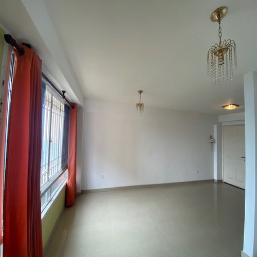 Imagen 8 de 13 de Acogedor Apartamento En Venta De 69m2, En La Urbanización Maravilla.