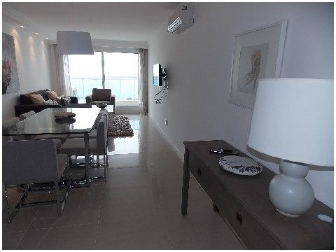 Venta De Apartamento 2 Dormitorios En Playa Mansa
