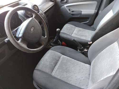 Imagem 7 de 14 de Ford Fiesta 2010