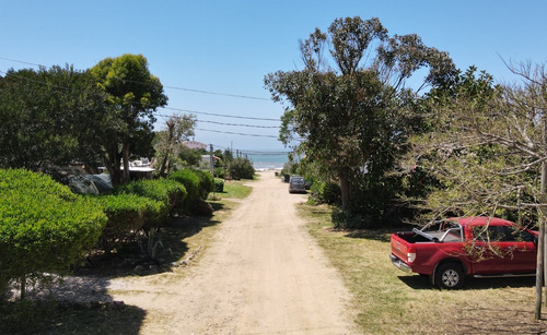 Inmobiliaria Costa Azul Vende Un Complejo De 4 Apartamento Muy Bien Ubicados A 150mtrs De La Playa En La Zona De La Aguada La Paloma Rocha