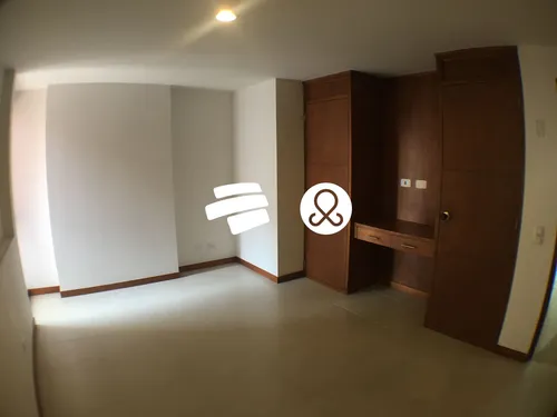 Lujoso Apartamento En El Corazón De Laureles