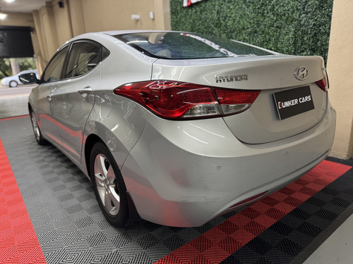 Hyundai Elantra 1.8 Gls 6mt Seguridad Premium