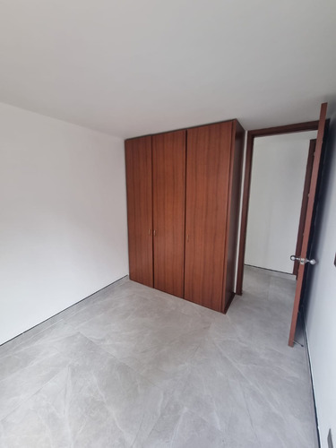 Imagen 5 de 14 de Amplio Apartamento Remodelado Oportunidad