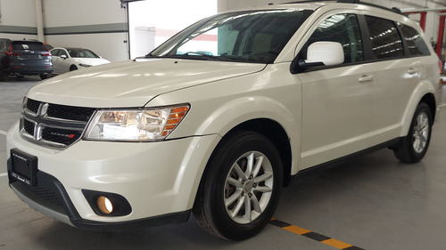 Dodge Journey 2.4 Sxt 7 Pasajeros At