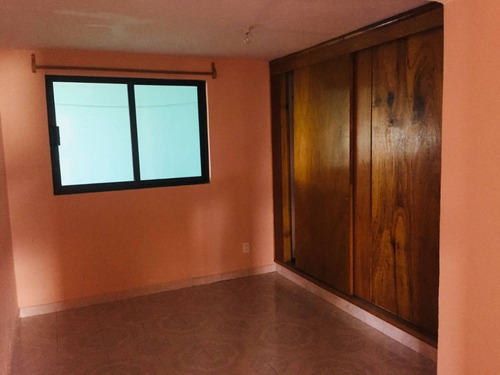 Imagen 9 de 10 de Bonito Departamento Con Amplios Espacios Y Balcón
