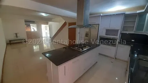 Thownhouse De Oportunidad Lc