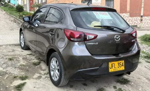 Mazda 2 TOURING 1500CC AT AA