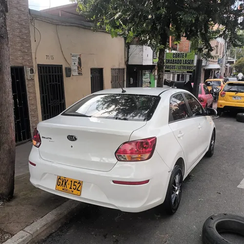 Mecánico, Silleteria Cuero, Rines De Lujo, Polarizados