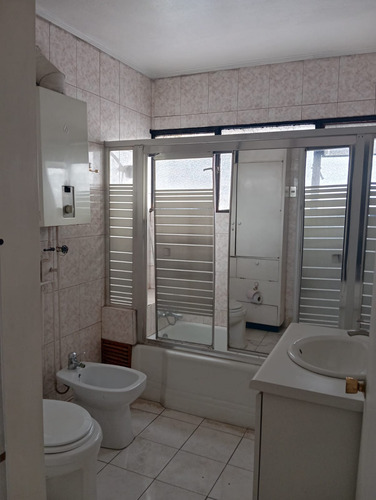 Gran Casa Comercial En El Mejor Sector De Ñuñoa