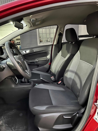 Imagen 18 de 21 de Ford Fiesta Kinetic Design 2018 1.6 Se 120cv