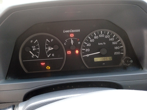 Imagen 6 de 6 de Toyota Land Cruiser Long Van
